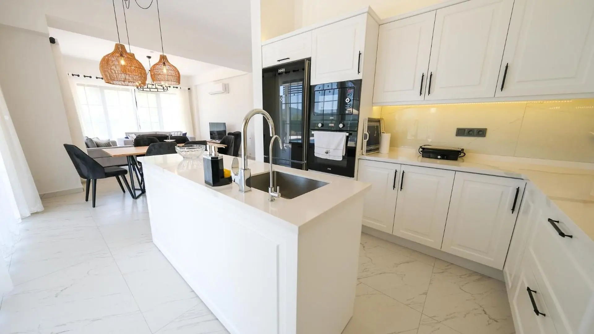 Fitted kitchen